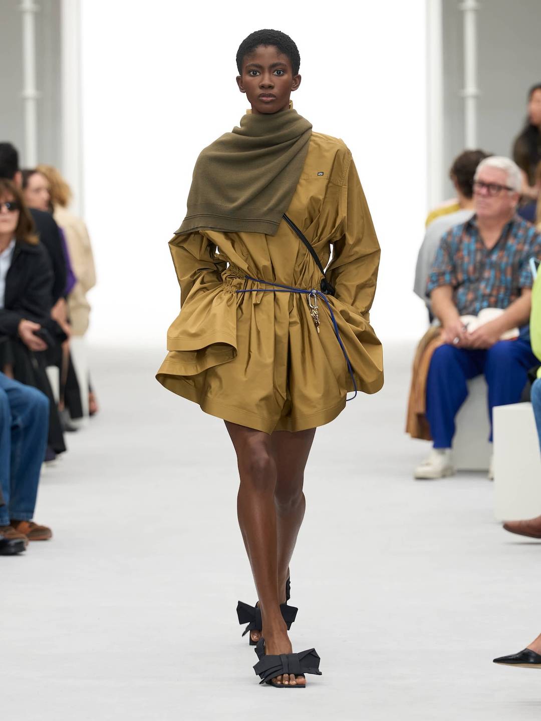 Loewe, sfilata di presentazione delle collezioni donna e uomo per la Primavera/Estate 2027.