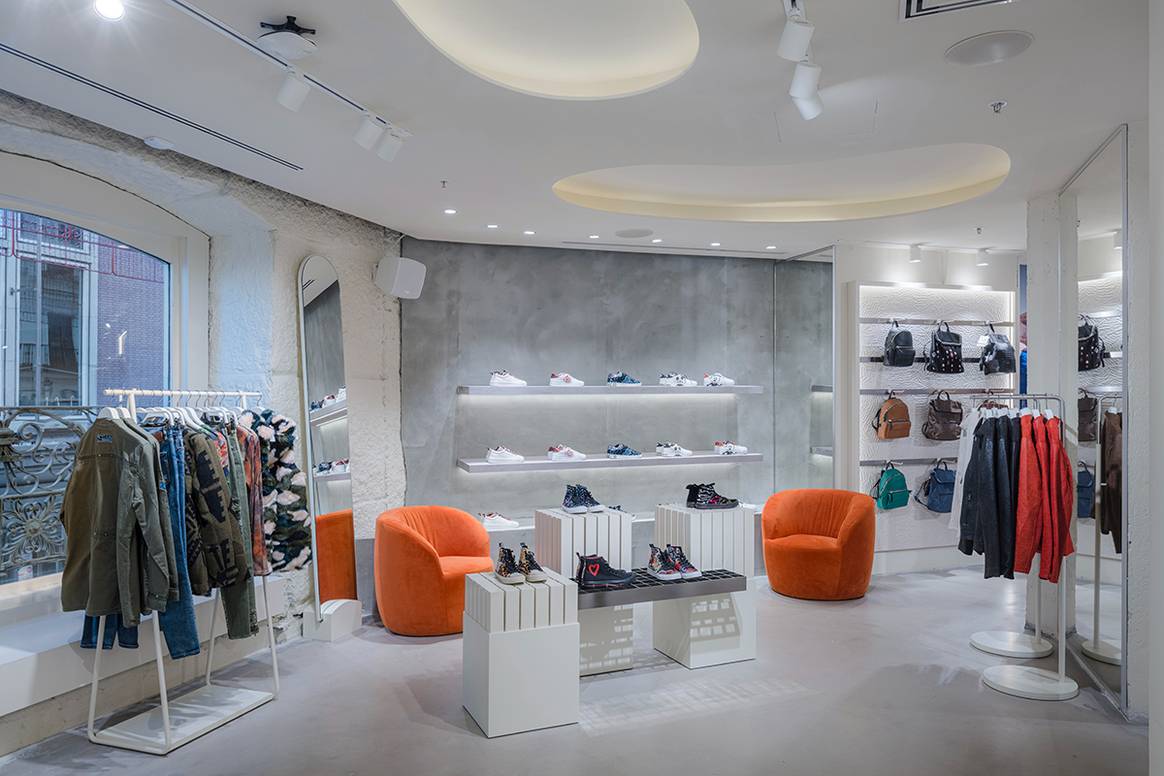 Photo Credits: Desigual, reinauguración de su flagship store de Preciados 25, Madrid. Fotografía de cortesía.