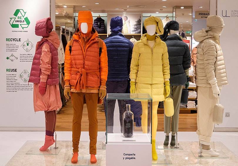 Uniqlo cierra un año de éxitos en Madrid: del triunfo de sus plumas al de su colección con JW Anderson
