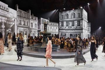 Chanel verkrijgt aandeel in vier Franse zijdebedrijven