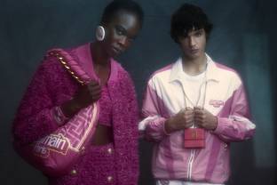 Barbie y Balmain diseñan una colección “phygital” de prendas físicas y NFTs