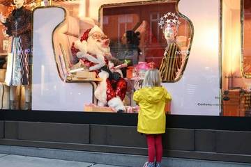 Top Ten Christmas Windows of 2016 