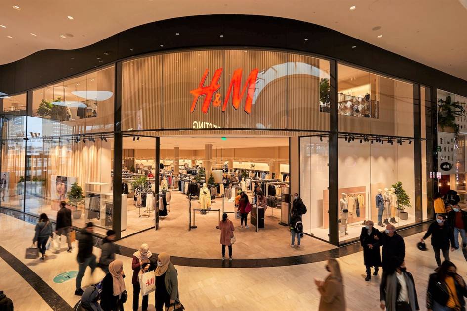 Which H H&M confirms four more UK store closures