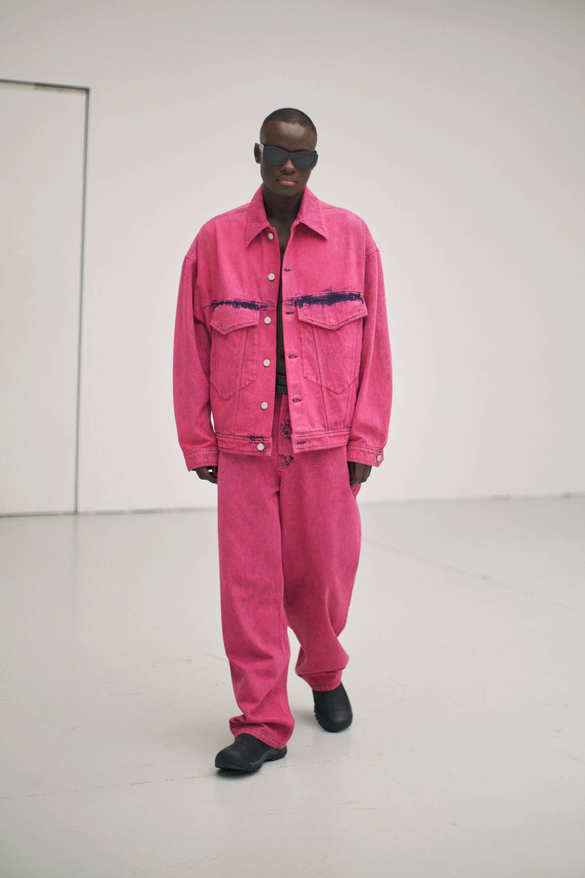 Credits: Etudes SS25/©Launchmetrics/spotlight