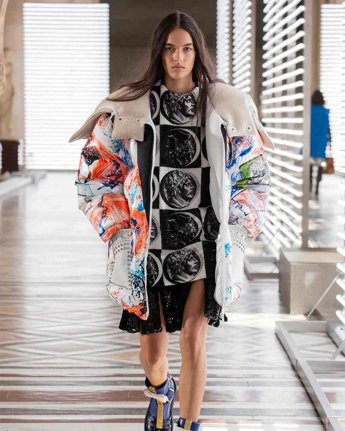 Louis Vuitton cierra Paris Fashion Week con un desfile en el Museo del Louvre al ritmo de Daft Punk
