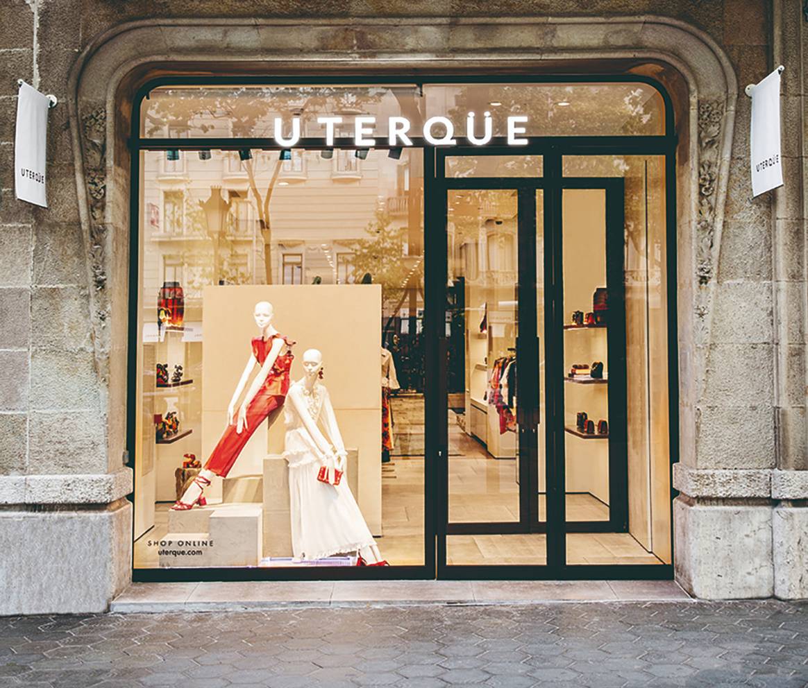 Photo Credits: Exterior de la tienda de Uterqüe de Barcelona, España. Inditex.