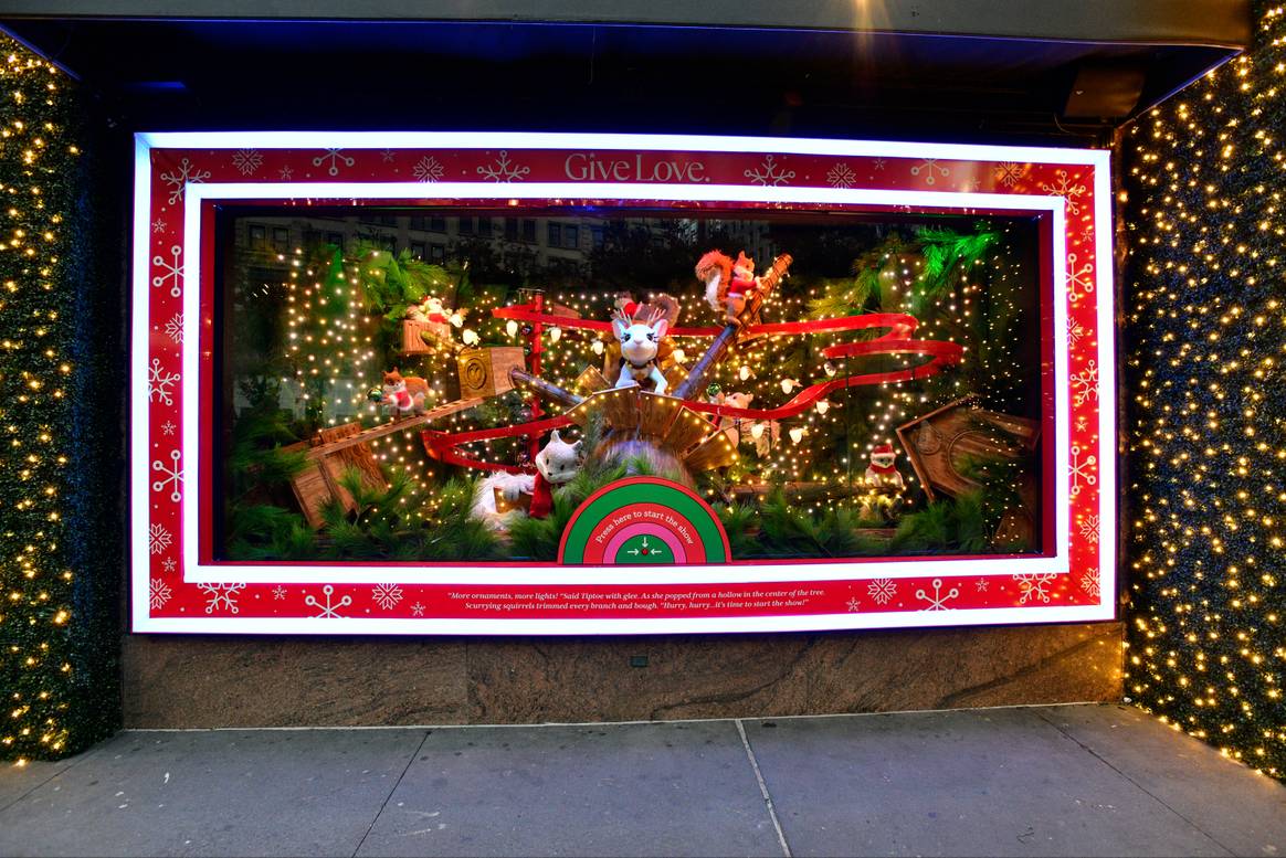 Image: Macy's Inc by Eugene Gologursky/Getty Images