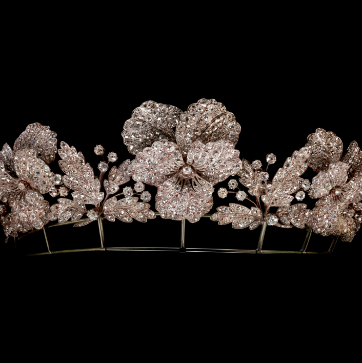 Tiara "Flor de Pensamiento" (1850). Credits: Chaumet