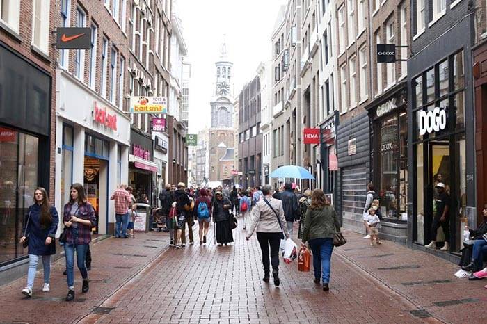 Bestseller huurt V&D-pand aan Rokin