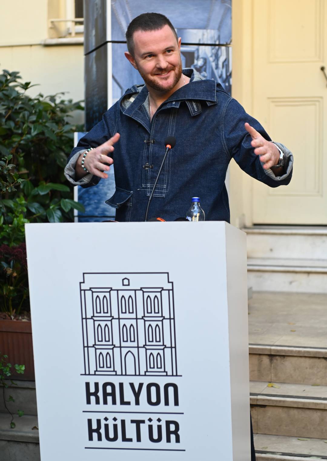 Ian Berry during his talk at Kalyon Kültür.