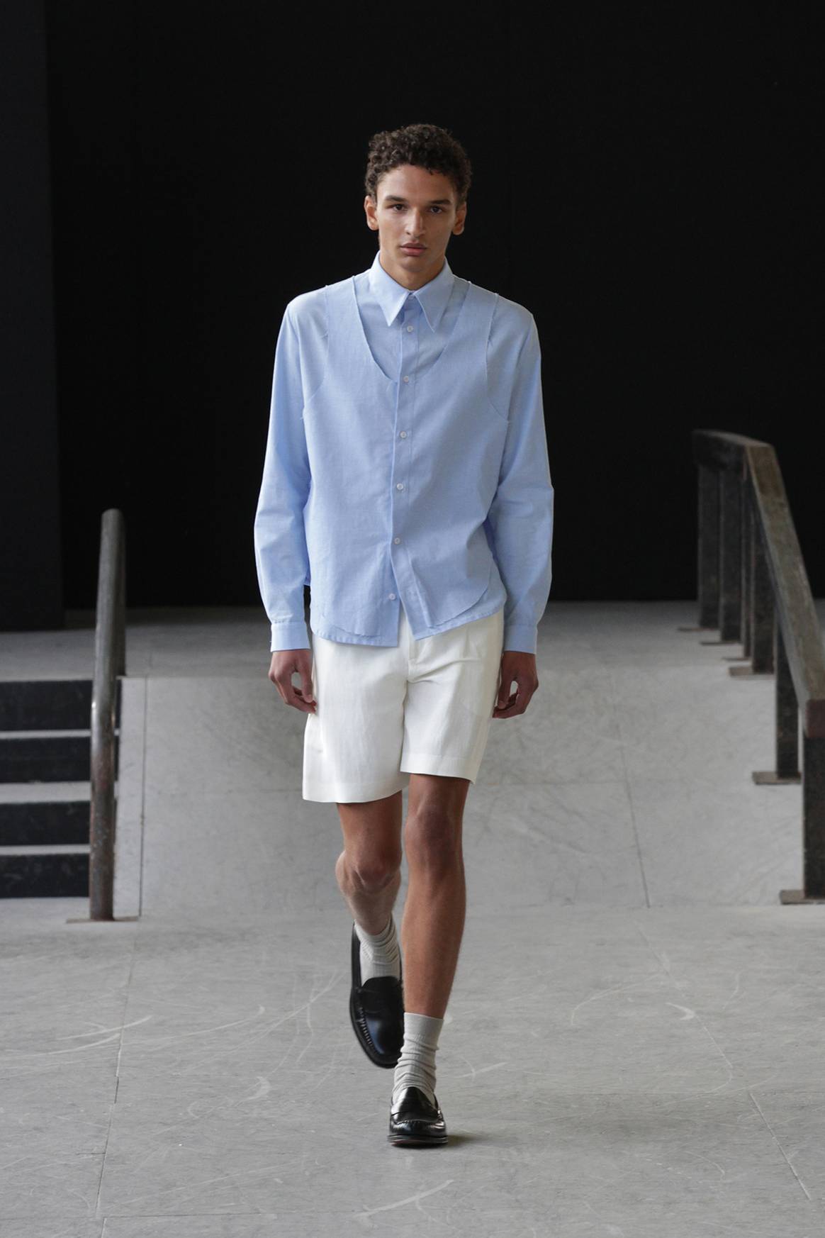 Photo Credits: Carlota Barrera, desfile en London Fashion Week de la colección “Asere, qué bolá” para la temporada Primavera/Verano SS23.