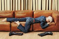 Guess Jeans lanceert: de volgende 40 jaar denim met Iris Law 
