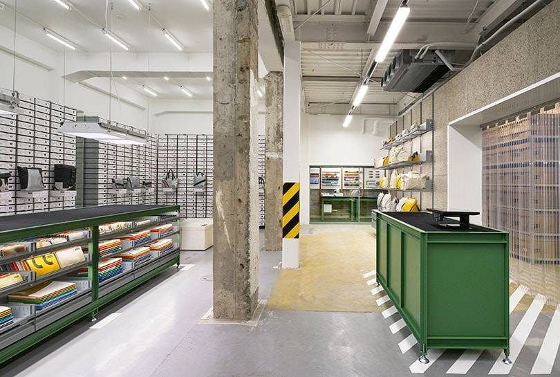 Kijken: de nieuwe Freitag winkel in Kyoto, Japan