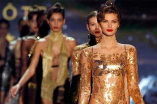 La lucha entre la creatividad, la comercialización y la fugacidad de la moda en MBFWM