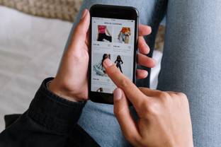 Digitale Umkleide: Wie verbreitet ist die virtuelle Anprobe?