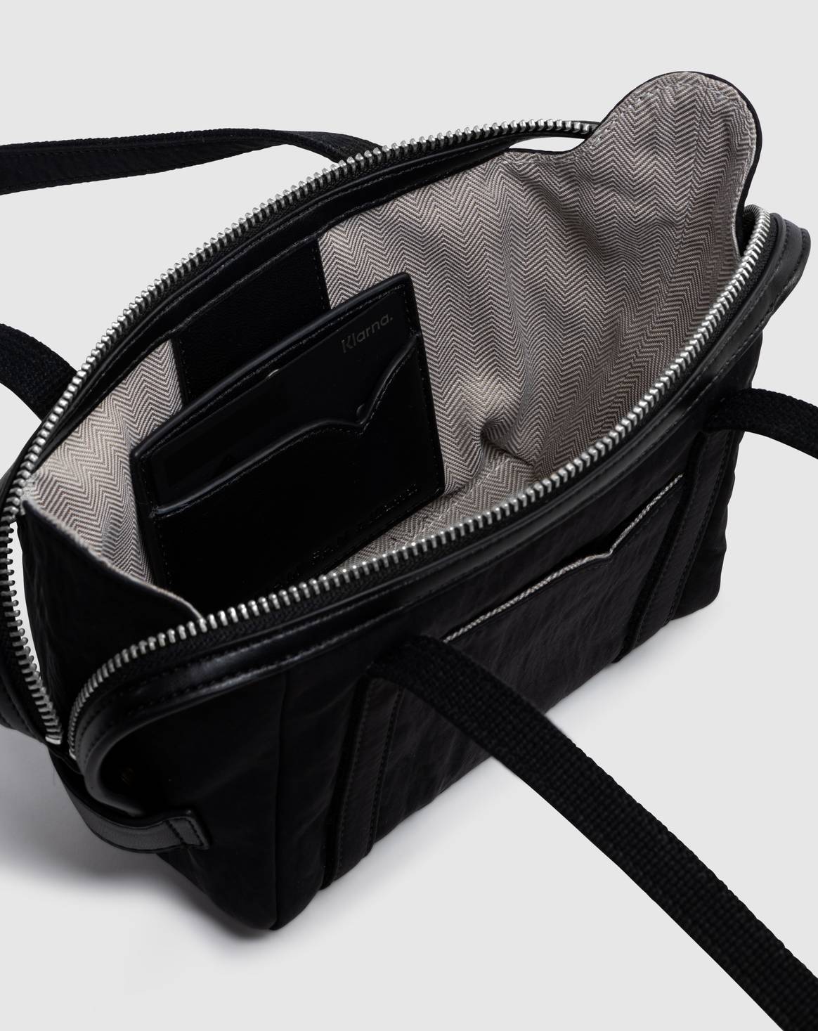 'All-In-One'-Tasche. Bild: William Fan x Klarna