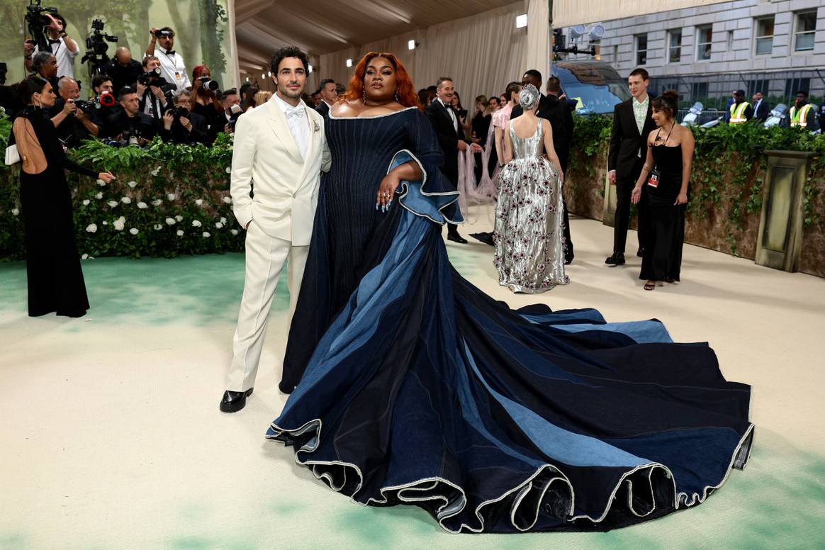 Gap creative director Zac Posen with Da'Vine Joy Randolph wearing custom Gap.