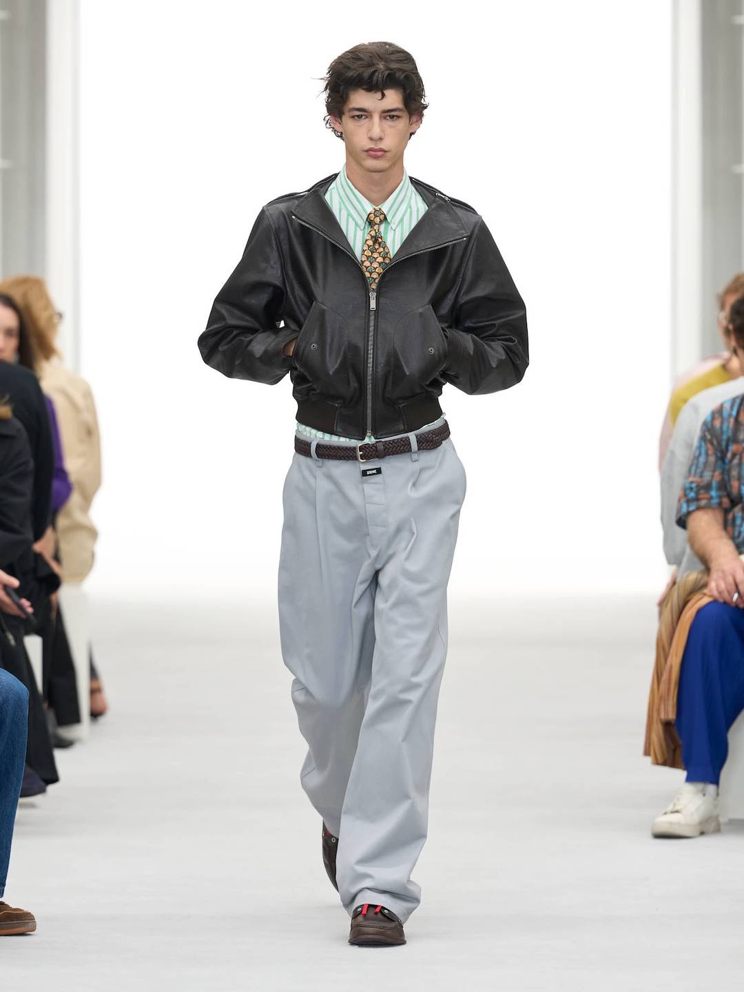 Loewe, sfilata di presentazione delle collezioni donna e uomo per la Primavera/Estate 2027.