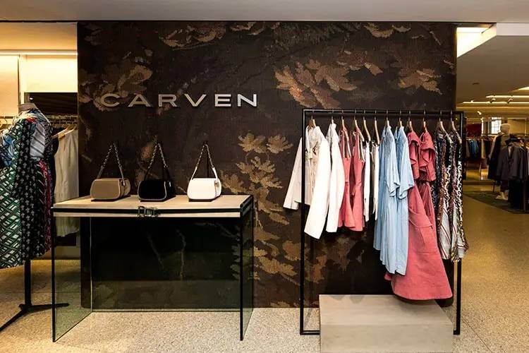 Imagen de archivo: Carven Facebook