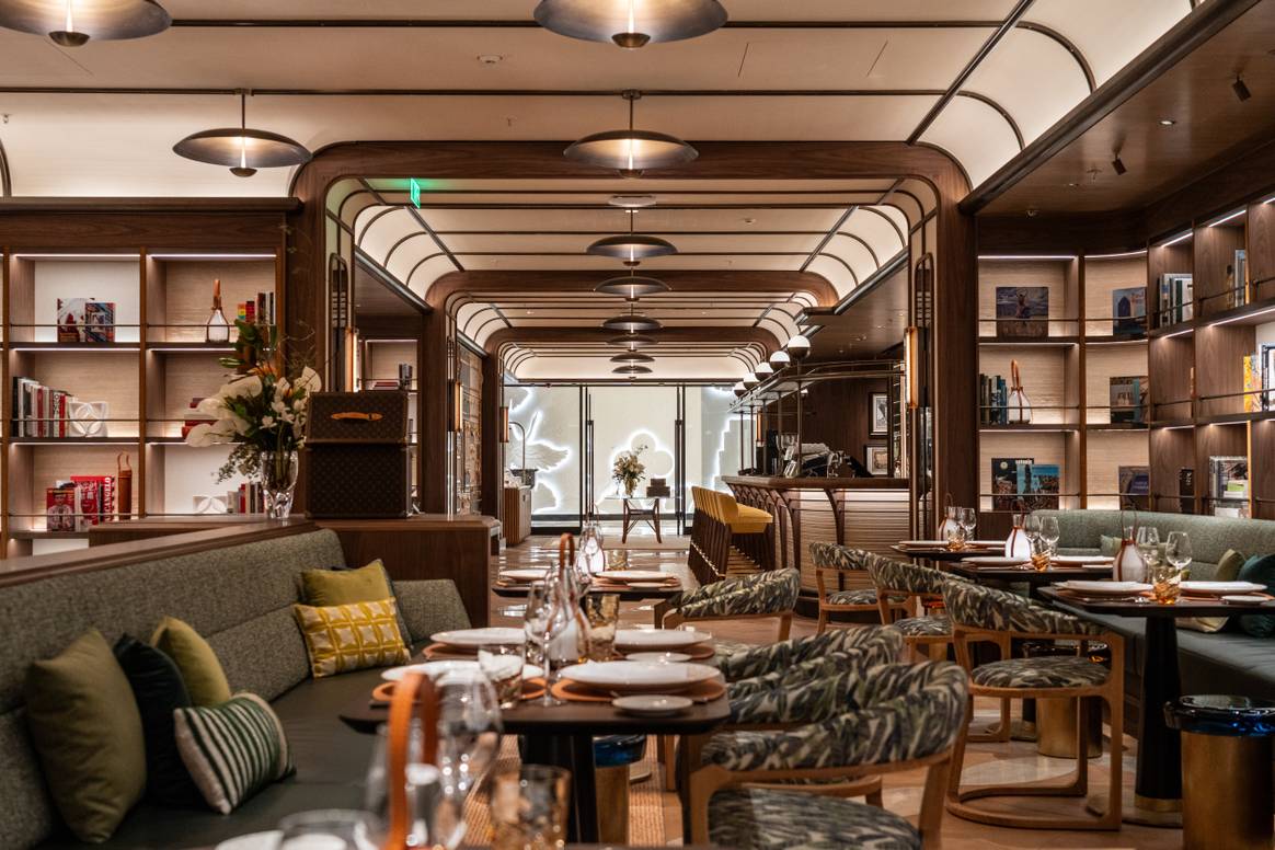 Le Café Louis Vuitton.