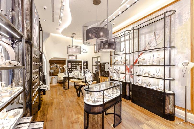 En imágenes: Unode50 inaugura flagship store en Nueva York