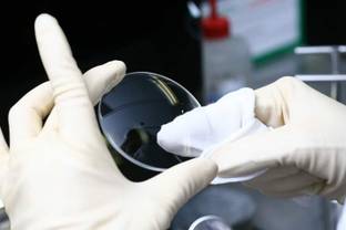 EssilorLuxottica: depositati i documenti di offerta alla Consob