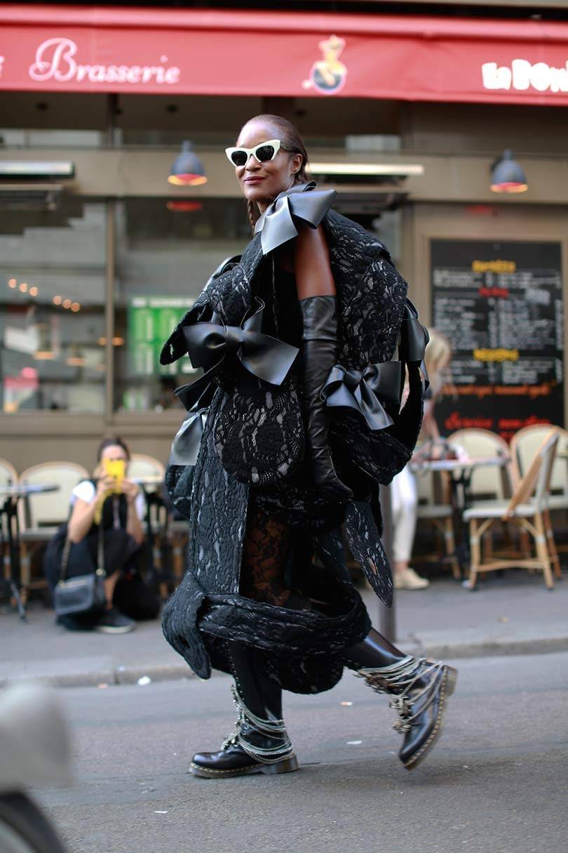 Frankfurter Museum Angewandte Kunst zeigt Entwürfe von Comme des Garçons