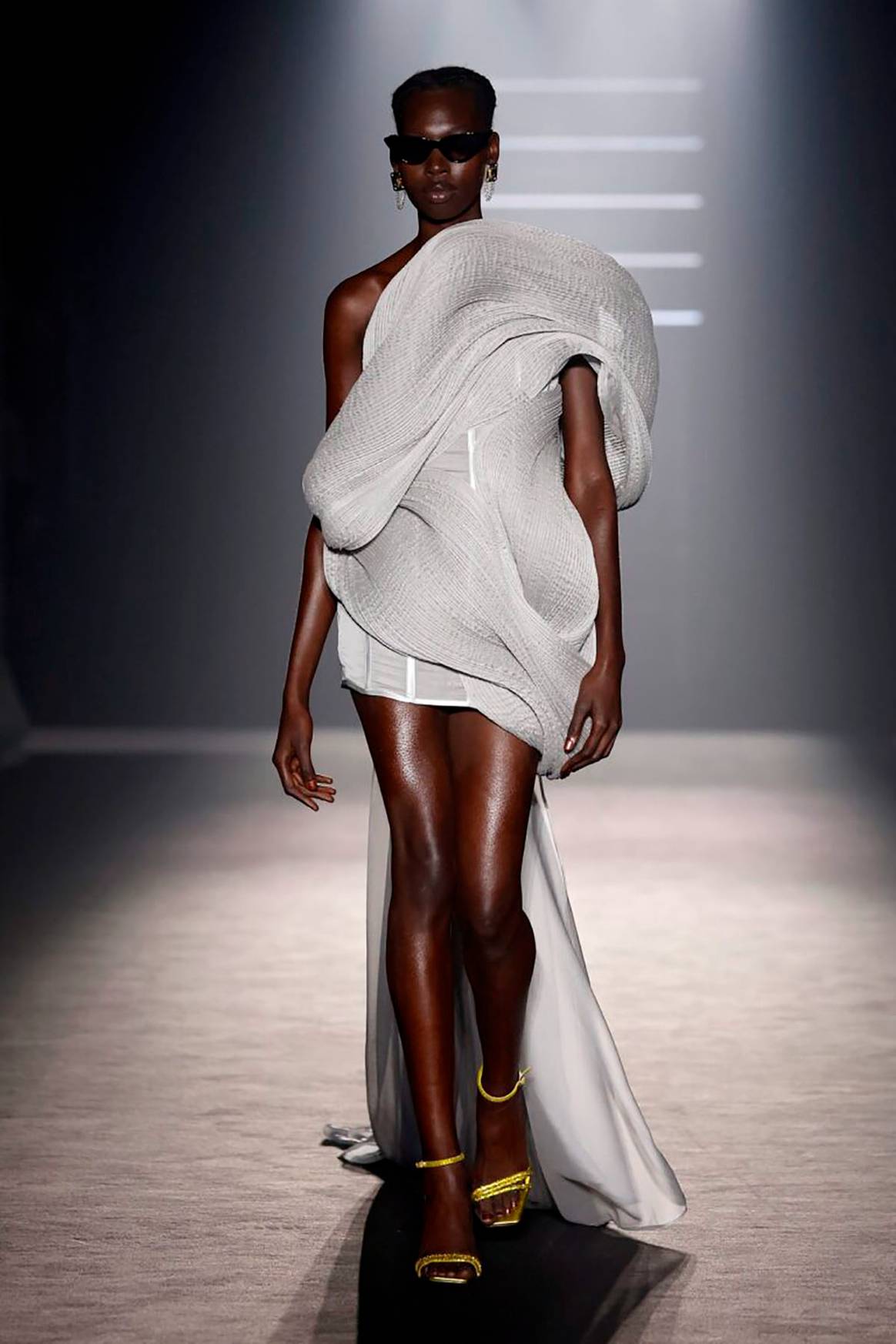 Desfile de Inma Linares durante la 34ª edición de 080 Barcelona Fashion de octubre de 2024.