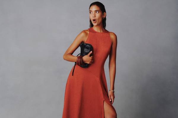 'Shockingly Chic': Primark presenta la nuova campagna abbigliamento donna primaverile