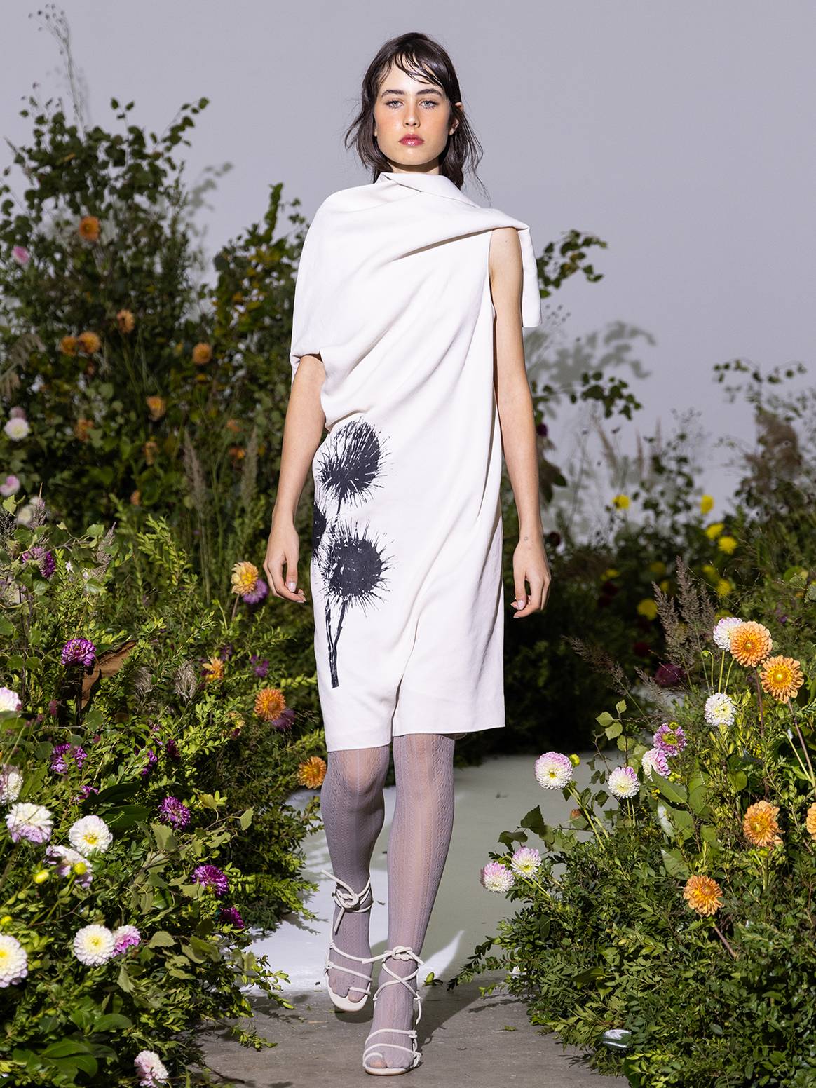 Photo Credits: Moisés Nieto, colección “Siesta” para la temporada Primavera/Verano 2023 SS23.