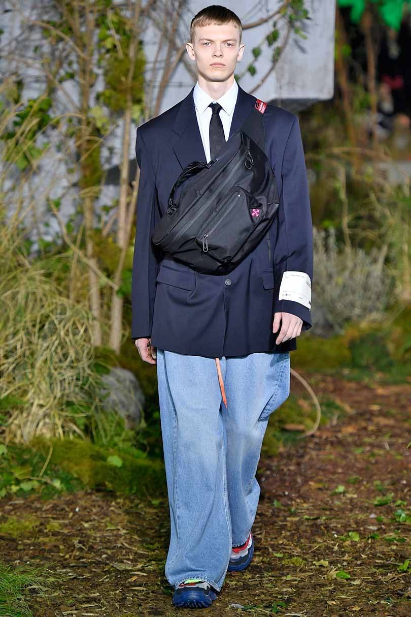 Virgil Abloh bringt bei Off-White den Anzug auf die Straße