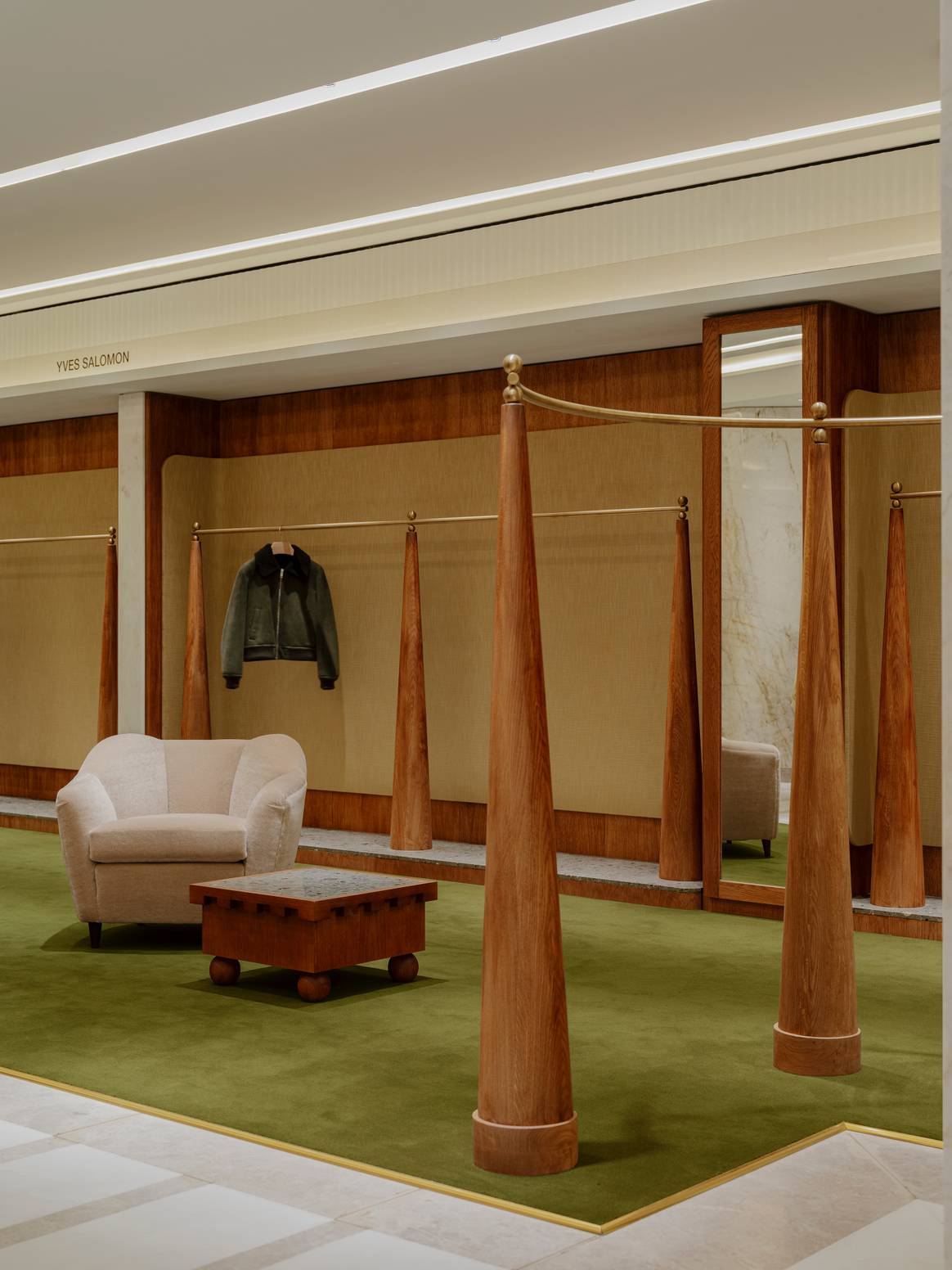 Shop-in-shop Yves Salomon chez Harrods
