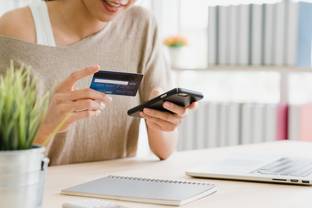 Amazon, El Corte Inglés y Aliexpress son las plataformas en las que más compran los españoles