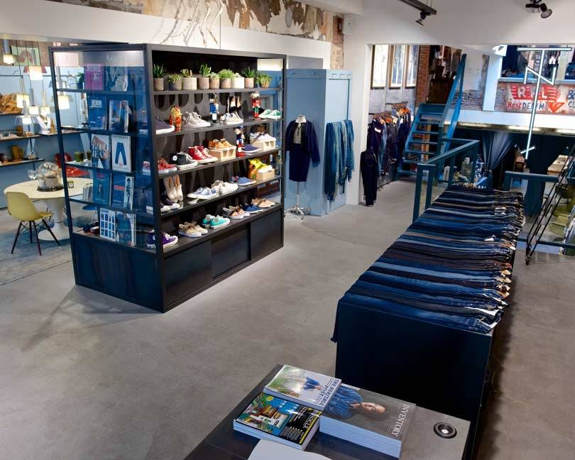 Independent Amsterdam: Tenue de Nîmes