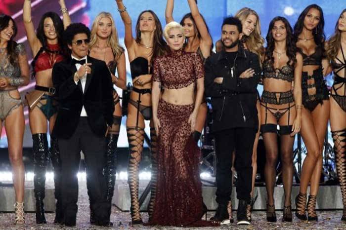 In beeld: de Victoria's Secret Fashion Show 2016 in Parijs