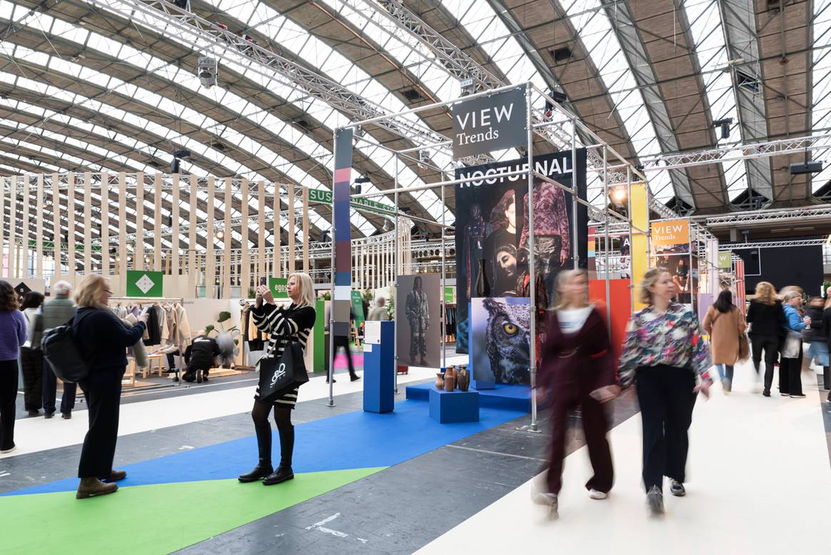 Een van de trend-installaties tijdens Modefabriek. Beeld door Aygin Kolaei voor FashionUnited.