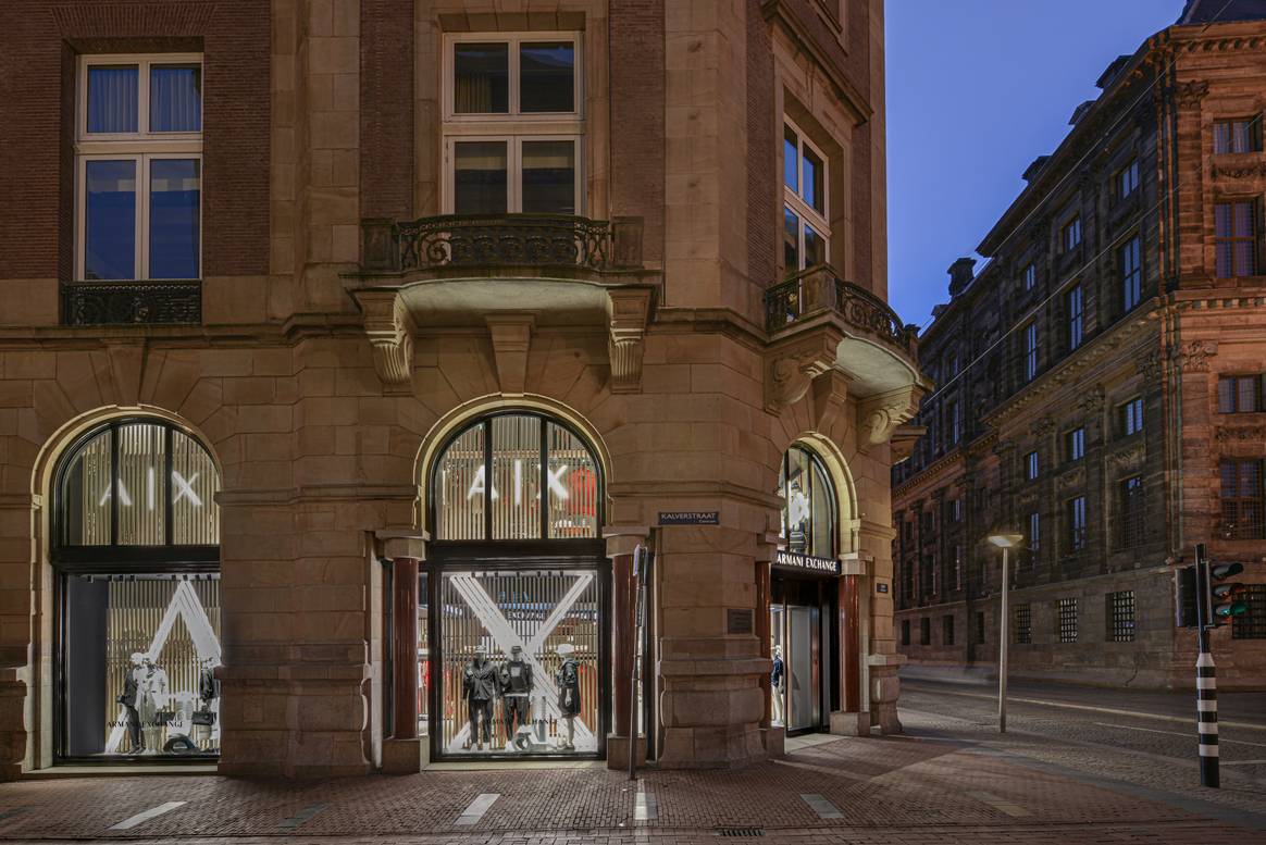 A|X Armani Exchange winkel in Amsterdam, beeld via Armani Group