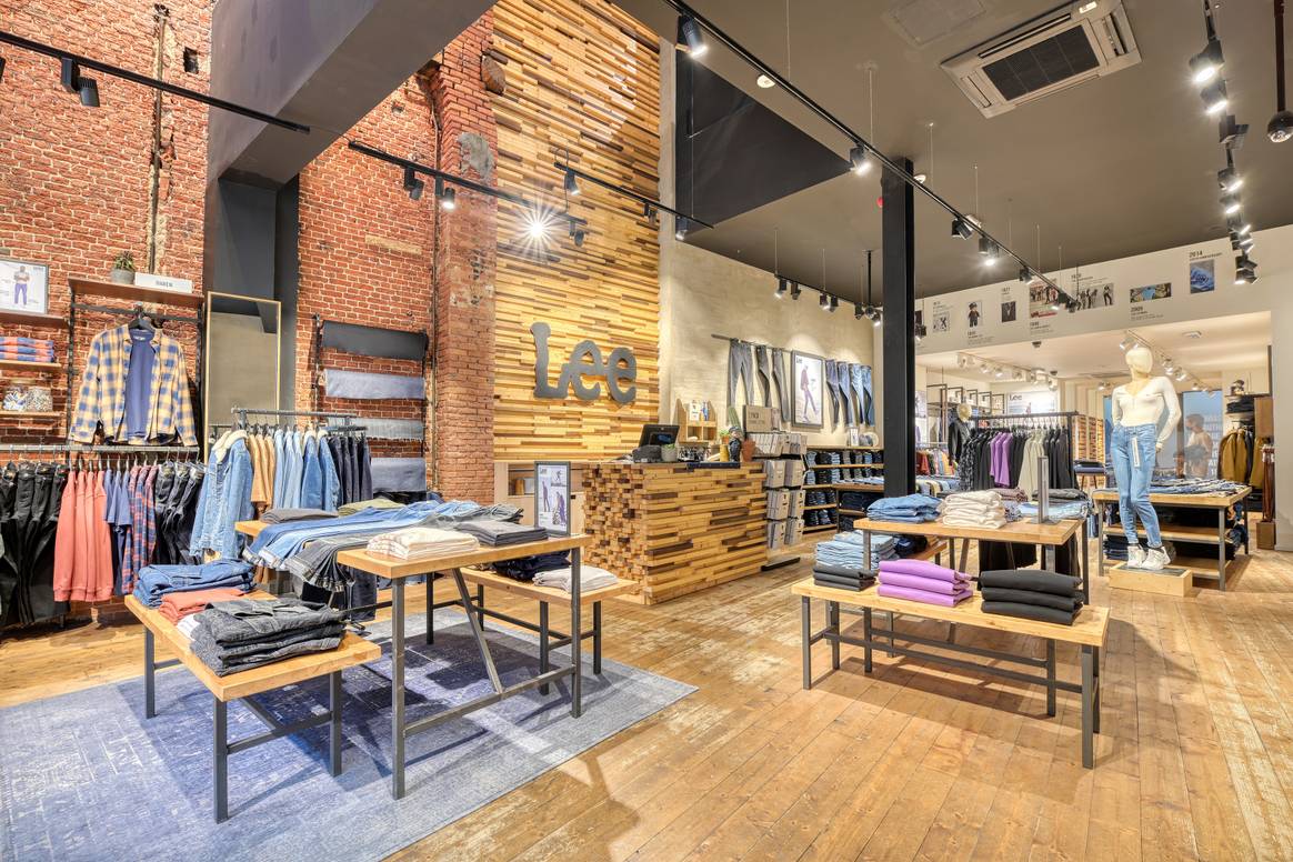 Lee Jeans opens first virtual store