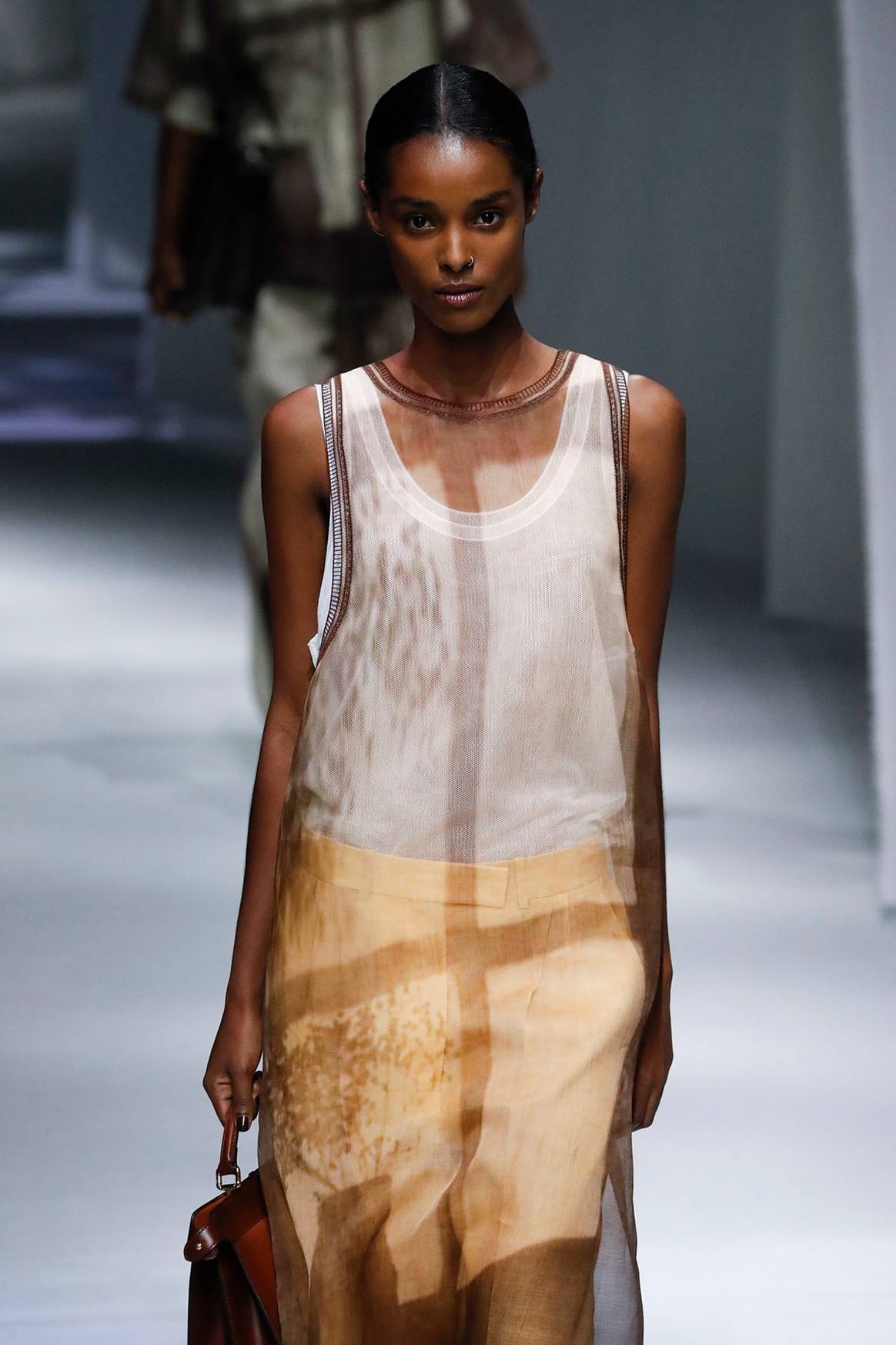 La analista de tendencias Christine Boland detalla la temporada SS22: "La gente que se ve limitada, se vuelve creativa"