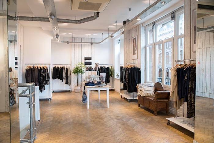 Kijken: Linhard wordt concept store District 10|71