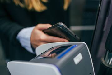 CBS: Detailhandel zet ruim 5 procent meer om in april, modebranche blijft achter