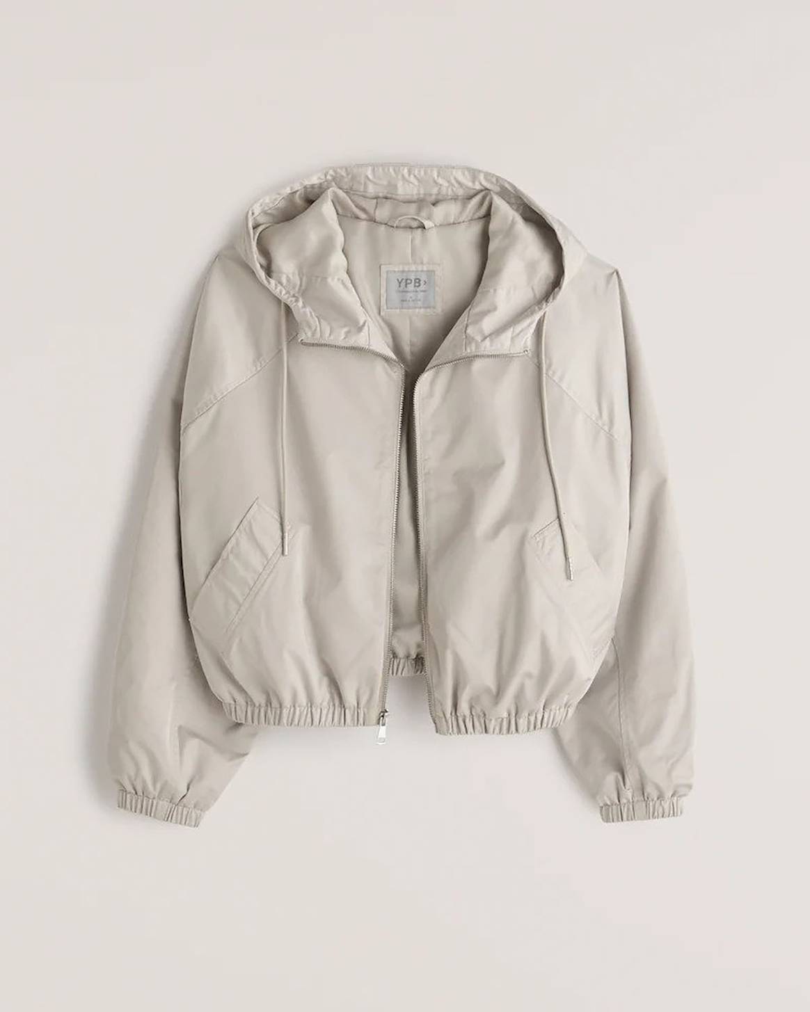 Photo Credits: Abercrombie&Fitch, pieza de su nueva línea de prendas deportivas YPB.
