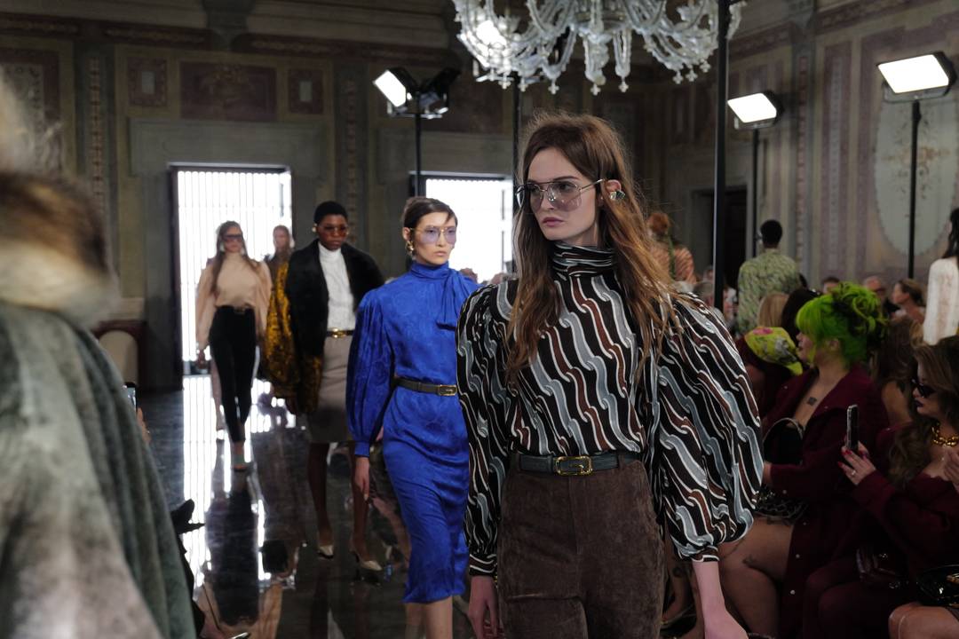 Gucci: la collezione Cruise 2026 rielabora l'archivio della griffe
