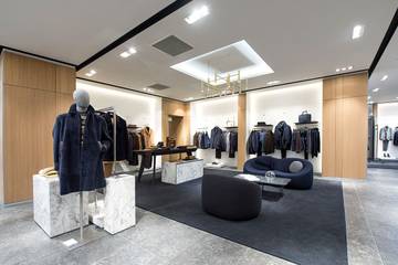 En image : la nouvelle scénographie du flagship de Hugo Boss