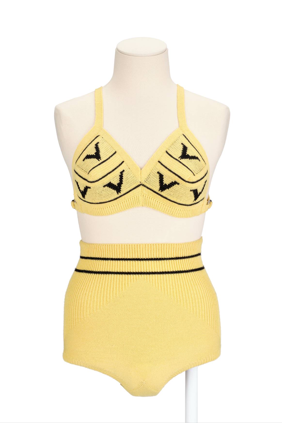 Neyret — Maillot de bain deux-pièces Années 1930 Maille de laine jacquard,  jersey de laine,  boucles métalliques.