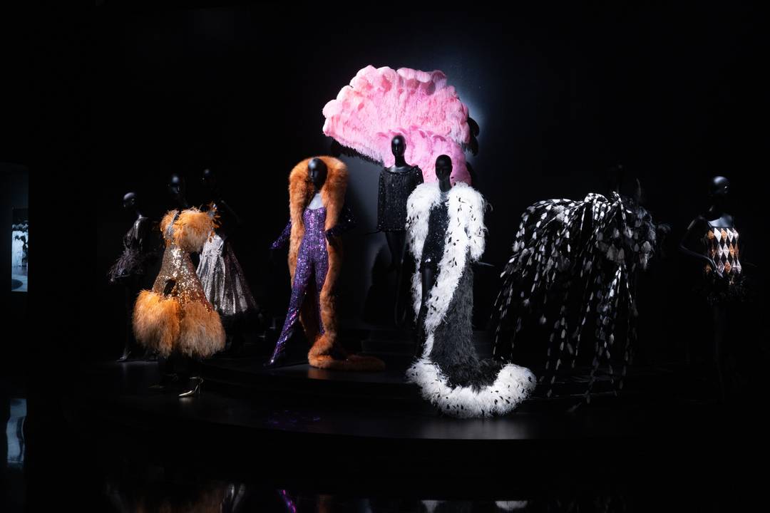 La mostra Yves Saint Laurent Onstage