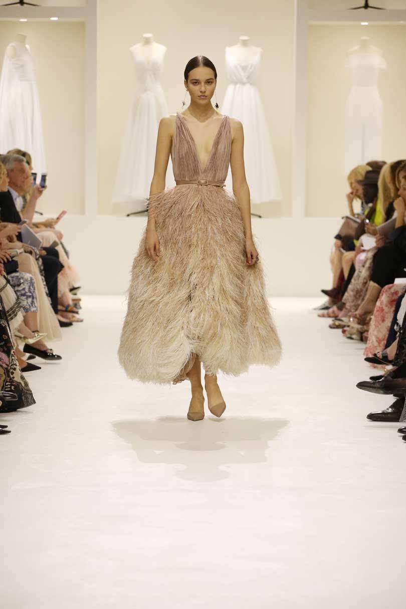 Dior bans Instagram bling at Paris haute couture week