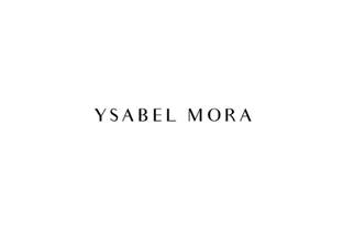 Ysabel Mora afianza su relación con El Corte Inglés y entra en centros físicos con su colección de baño mujer