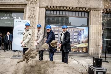 In Bildern: Spatenstich für das Carsch-Haus der KaDeWe Group in Düssedorf