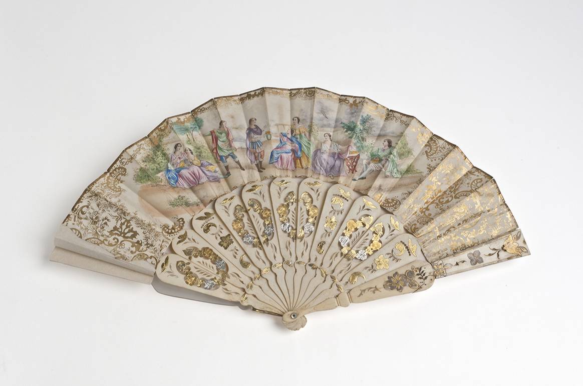Photo Credits: Lienzo y seda: moda histórica del Museo del Traje de Madrid. Cortesía del Museo del Traje de Madrid.